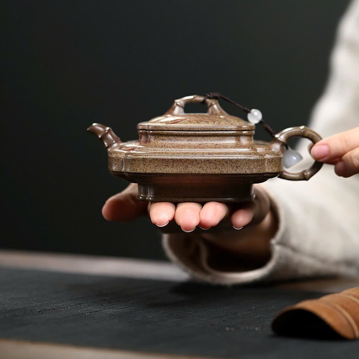 Ấm Tử Sa Đoàn Nê Tứ Phương Trúc Đoạn 200ml ATSM25