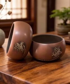 Chén Nê Hưng Đáy Tròn Khắc Sen Cá Nâu 80ml CNH71